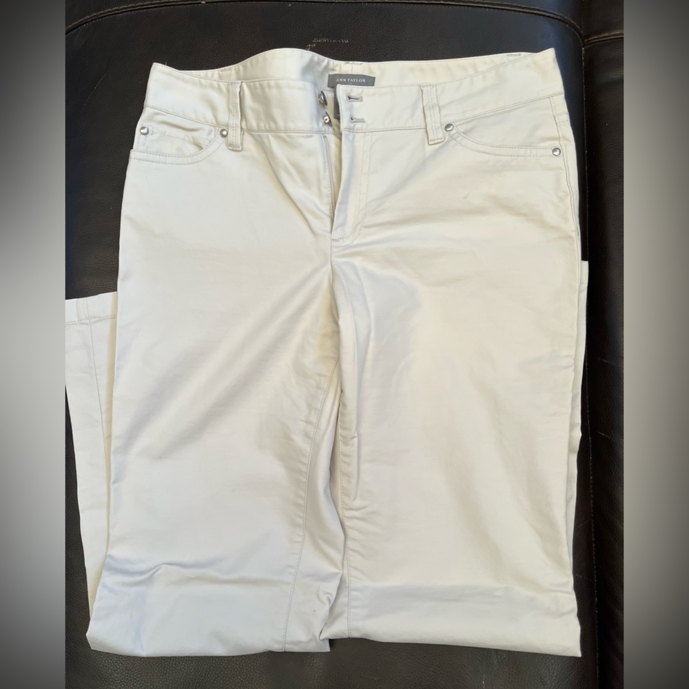 Ann Taylor signature fit size 12 cream colored pants, small mark on leg - Picture 3 of 4